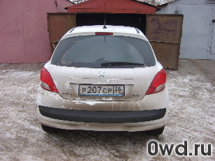 Битый автомобиль Peugeot 207