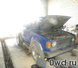 Битый автомобиль Isuzu Trooper