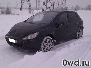 Битый автомобиль Peugeot 307