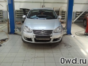 Битый автомобиль Volkswagen Jetta