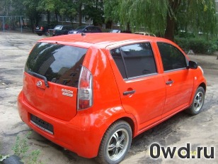 Битый автомобиль Daihatsu Sirion