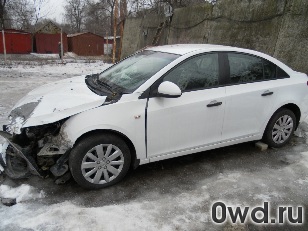 Битый автомобиль Chevrolet Cruze