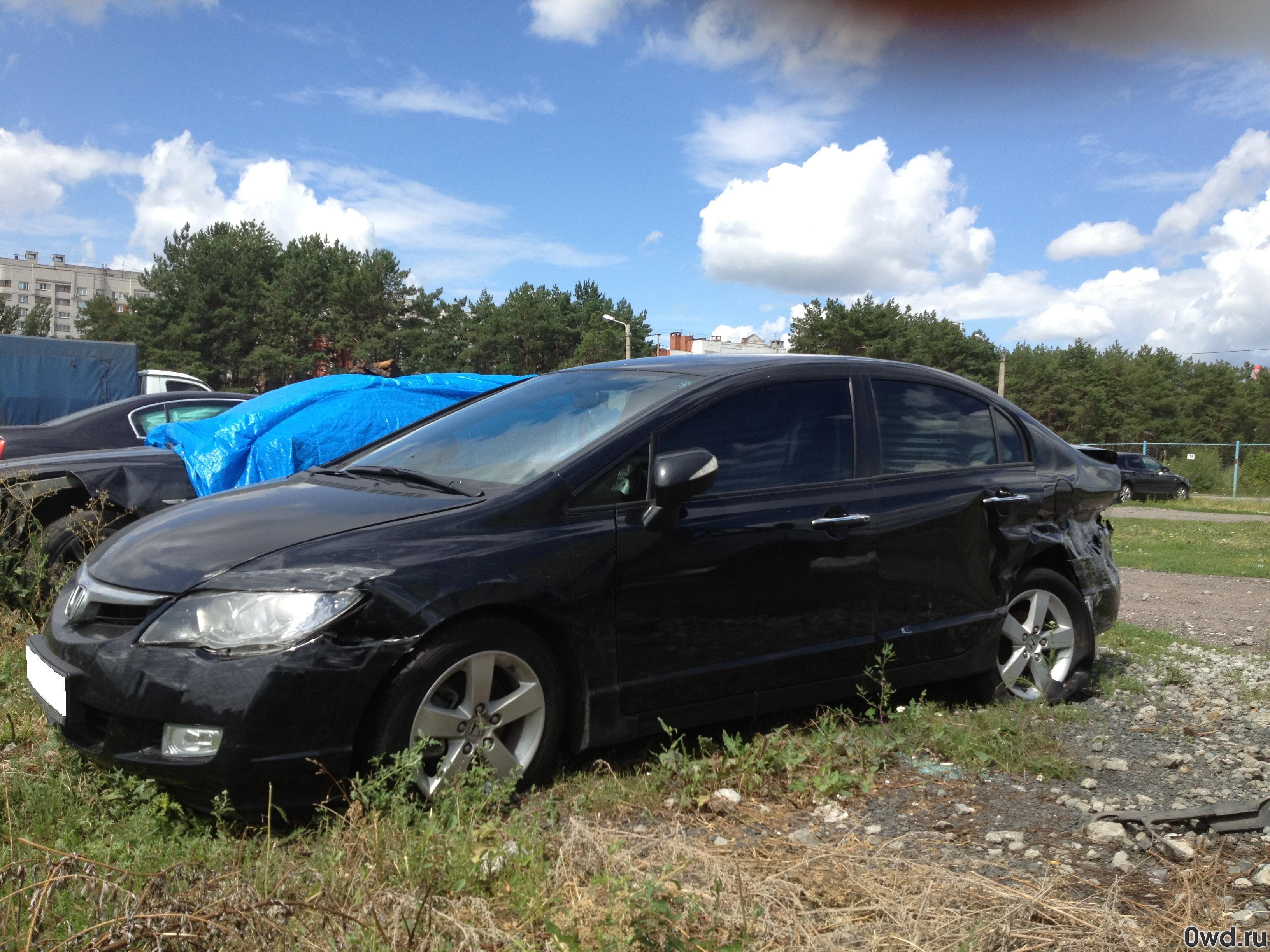 Битый автомобиль Honda Civic (2008) в Воронеже